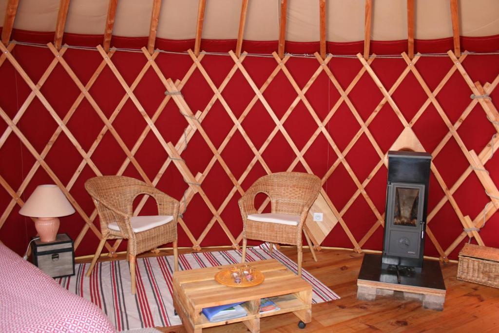Yourtes En Terrasse Bonneval  ภายนอก รูปภาพ